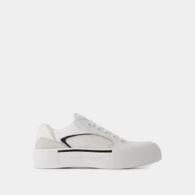 Alexander McQueen  Oversized Sneakers - Alexander McQueen - Leather - White/Black