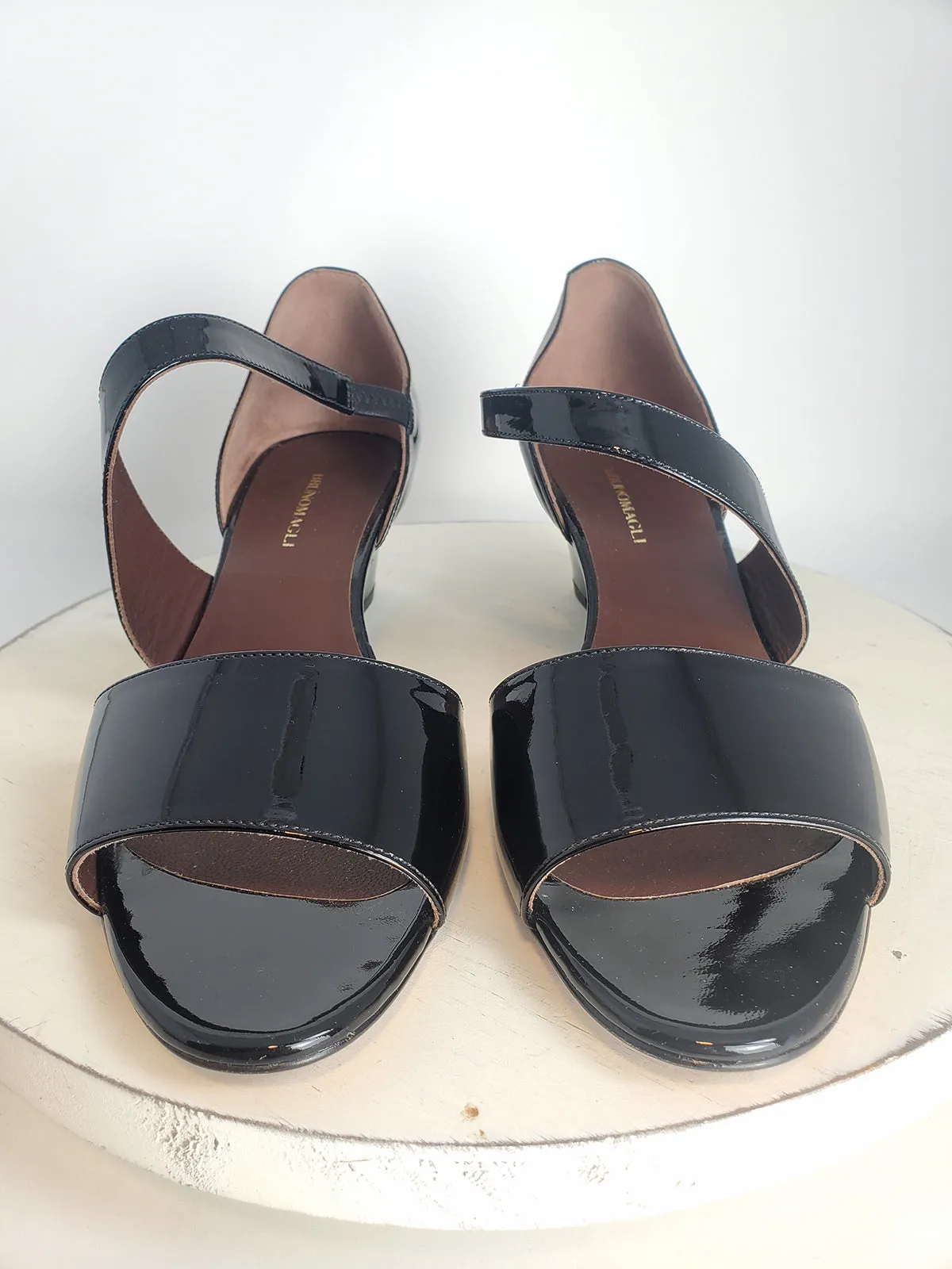 Bruno Magli Size 9 (40) Black Patent Leather Sandals NWOB