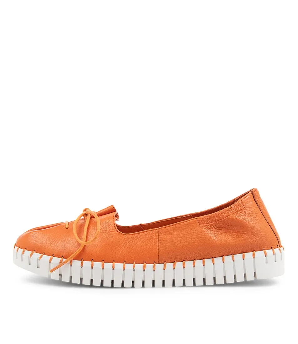 DJANGO & JULIETTE Haydee Bright Orange Leather Sneakers Ws