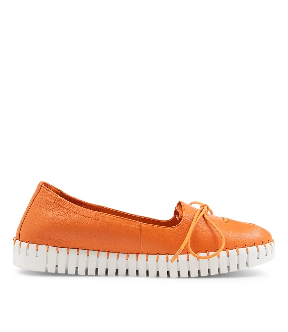 DJANGO & JULIETTE Haydee Bright Orange Leather Sneakers Ws