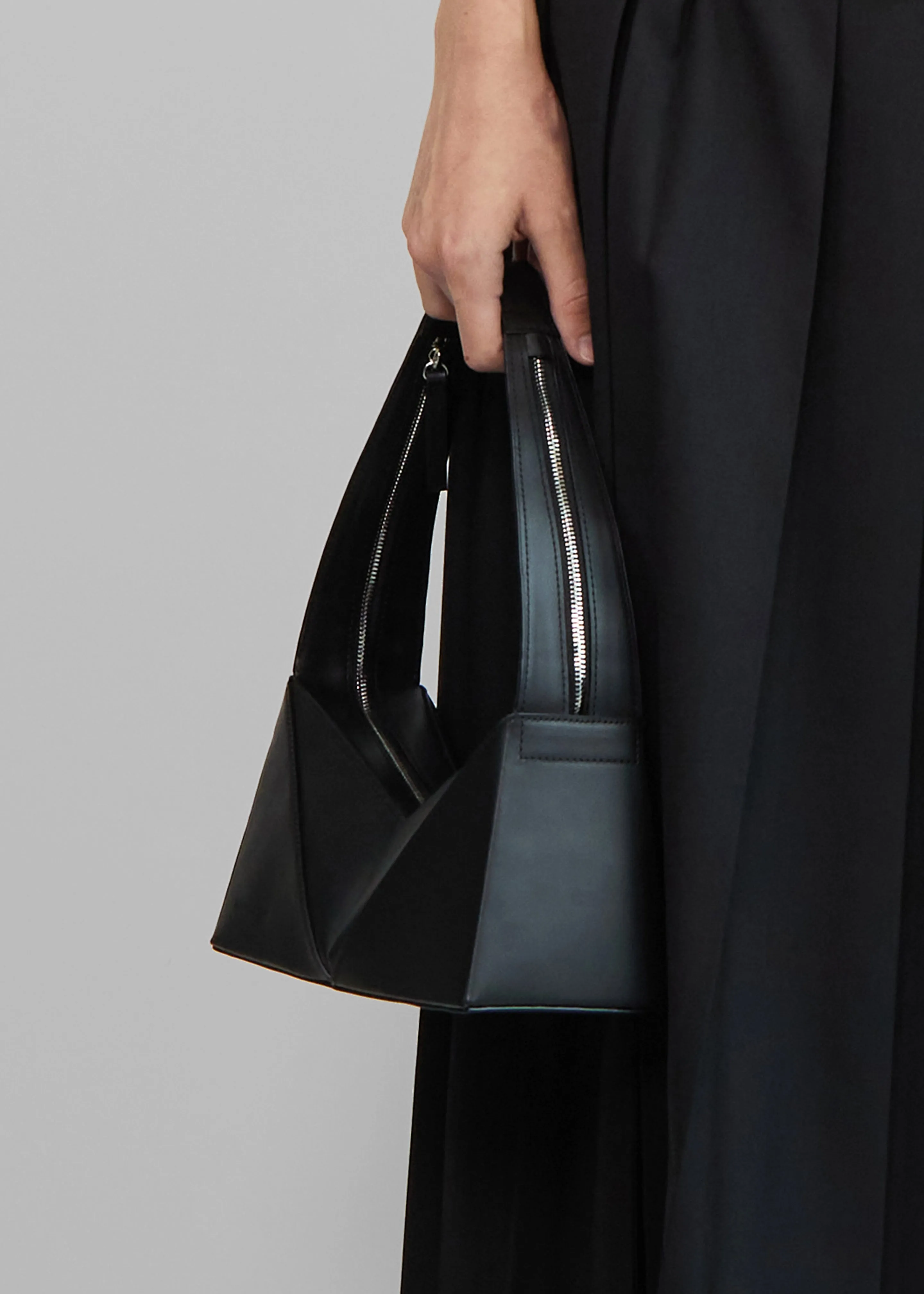 Low Classic Folded Cube Shoulder Bag - Black