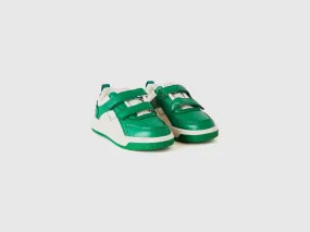 Low-top sneakers in imitation leather - Green | Benetton