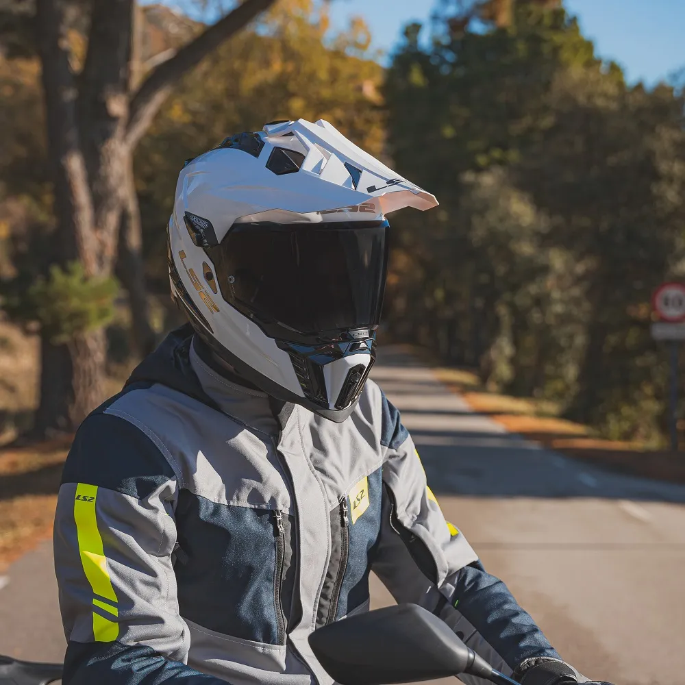 LS2 MX701 Explorer Plain Helmet - White