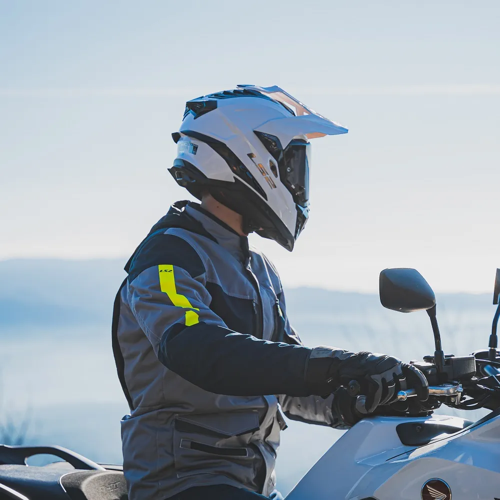 LS2 MX701 Explorer Plain Helmet - White