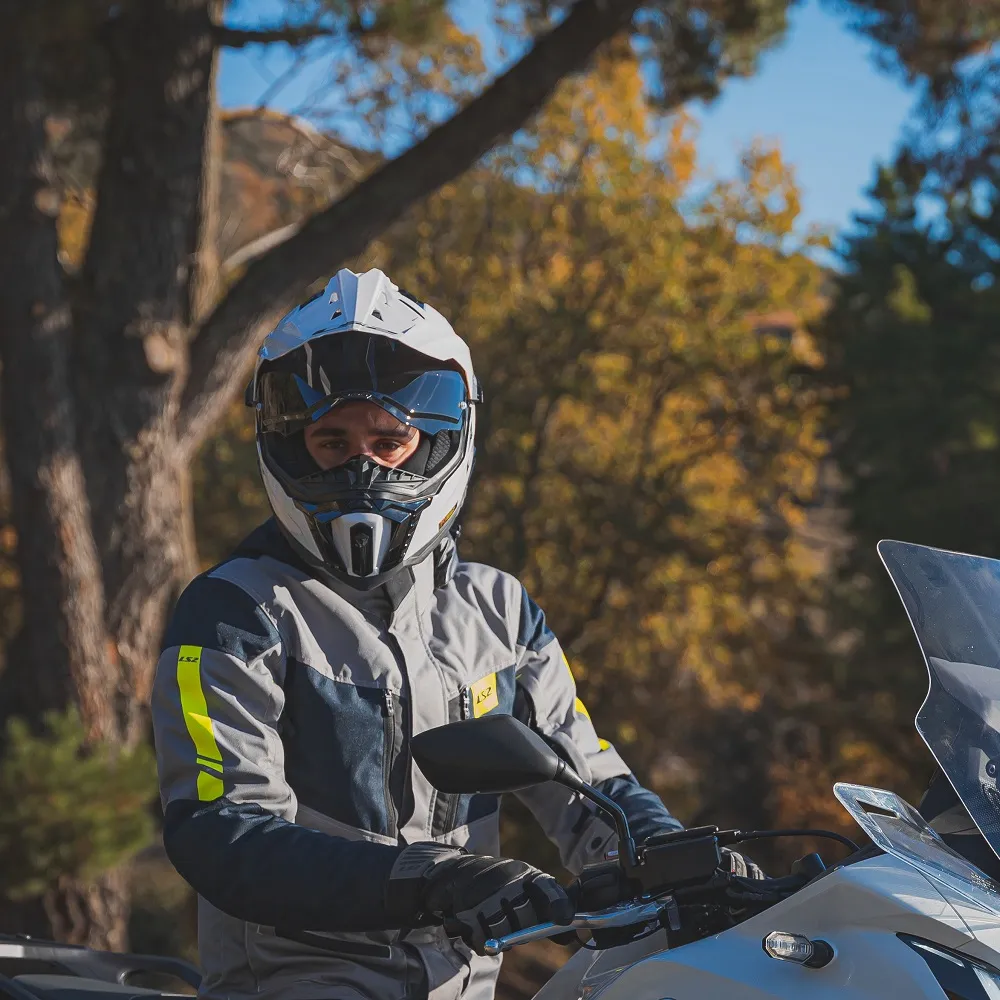 LS2 MX701 Explorer Plain Helmet - White