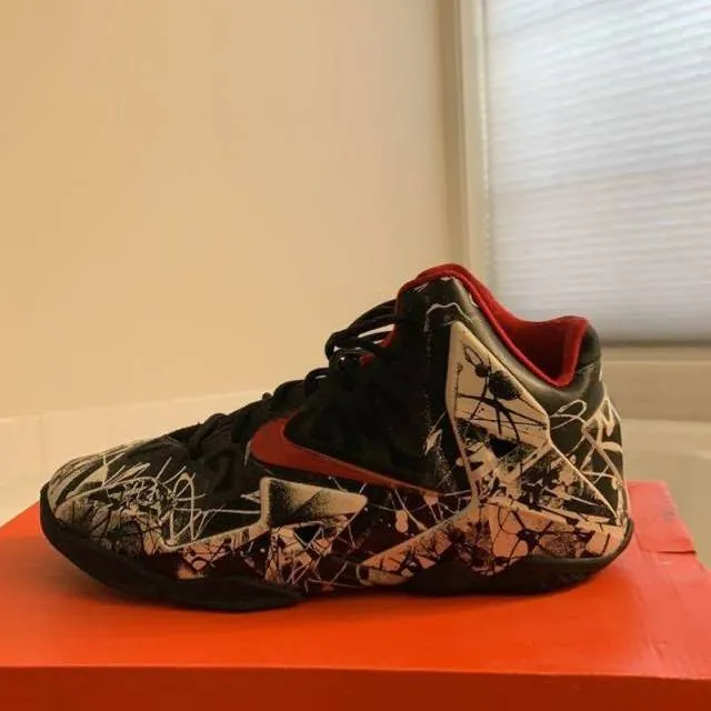 Nike Lebron 11 - Graffiti