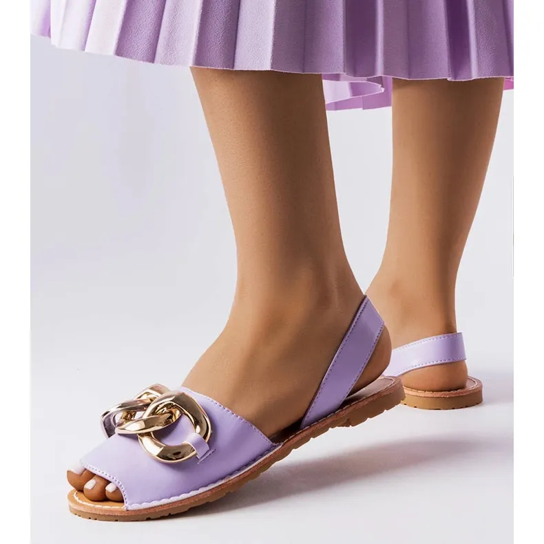 Purple sandals decorated with a chain from Germaine violet