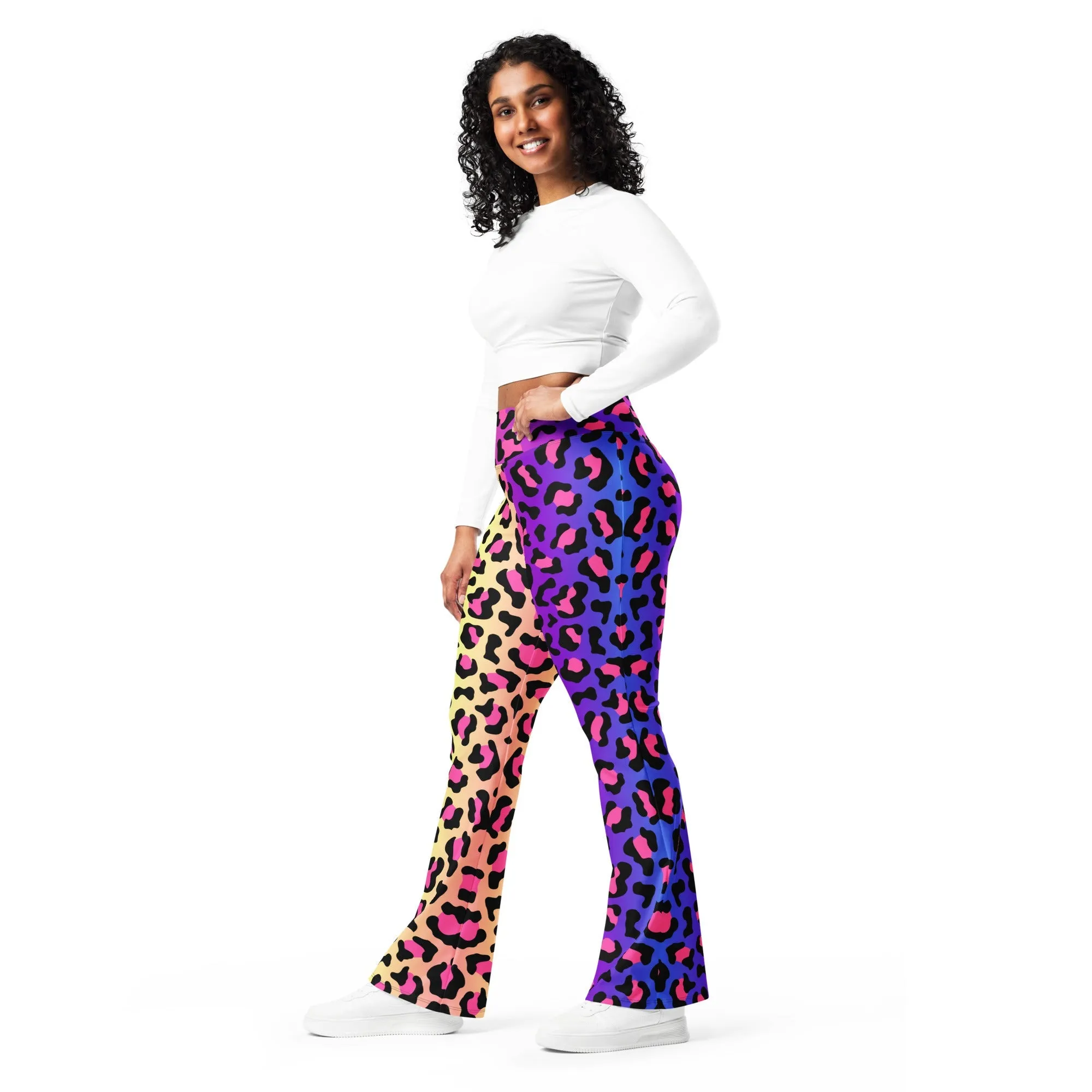 Vibrant Leopard Print Flare Leggings