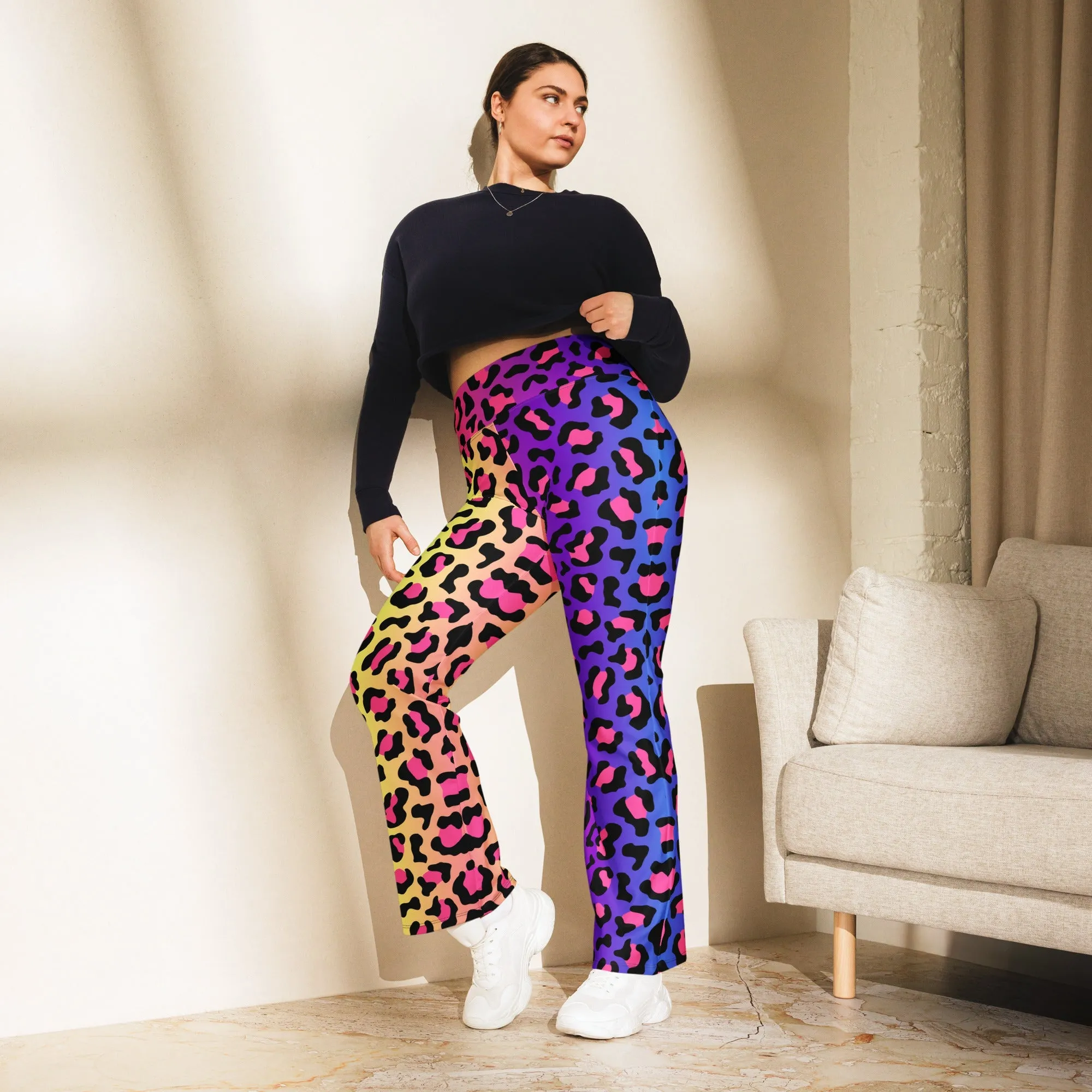 Vibrant Leopard Print Flare Leggings