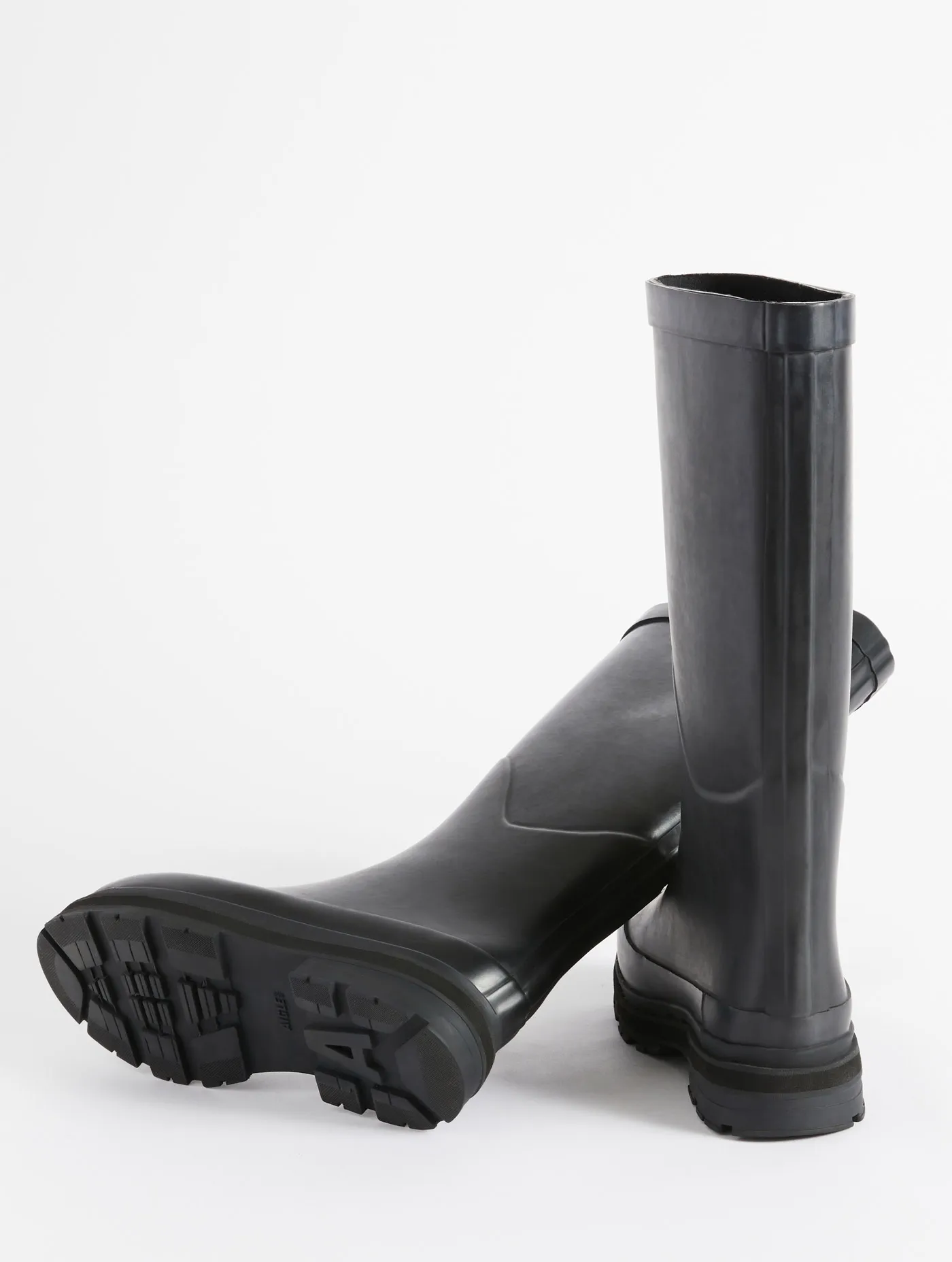 Women hybrid rain boot for unbeatable style